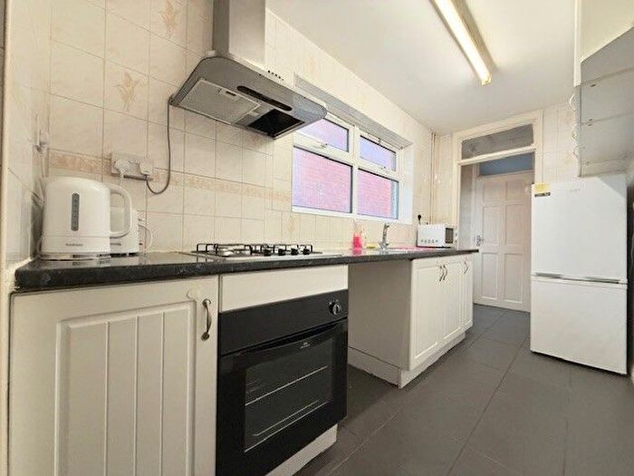 2 Bedroom Property To Rent In Wright Road, Birmingham, B8