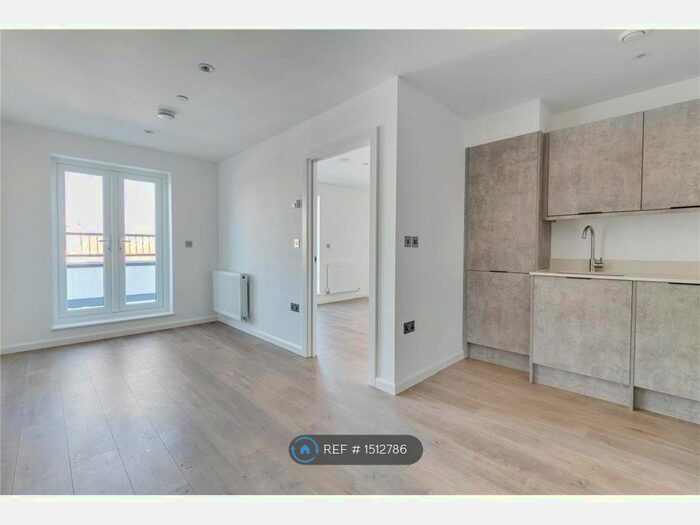 1 Bedroom Flat To Rent In Vision House, London, SW20