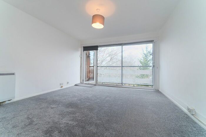 1 Bedroom Flat To Rent In Shirley Road, Wallington, SM6