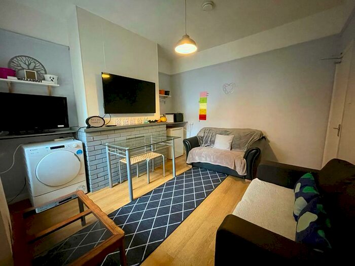 5 Bedroom Terraced House To Rent In Newland Street West, Lincoln, LN1