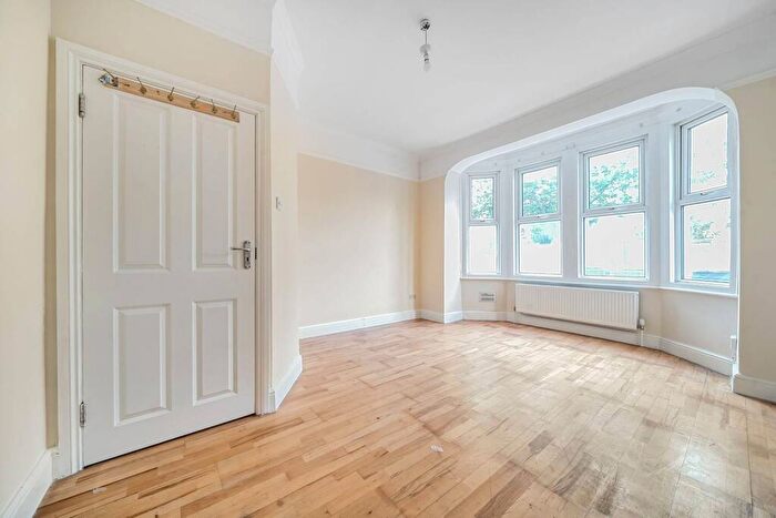 2 Bedroom Flat For Sale In Bensham Lane, Croydon, CR0