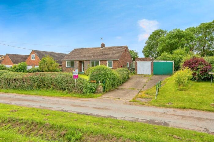 3 Bedroom Detached Bungalow For Sale In Back Road, Caldecote, Peterborough, PE7