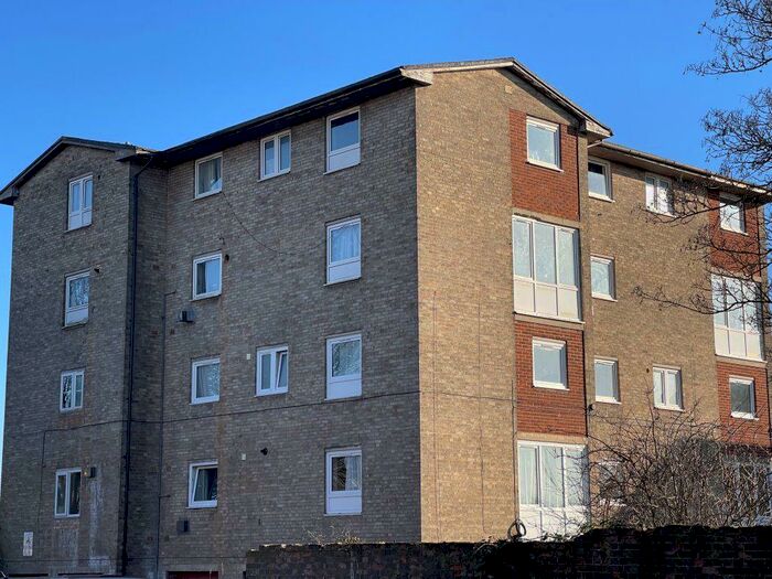 3 Bedroom Maisonette To Rent In Scarborough Walk, Corby, NN18