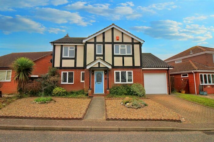 5 Bedroom Detached House For Sale In Campion Way, Sheringham, NR26