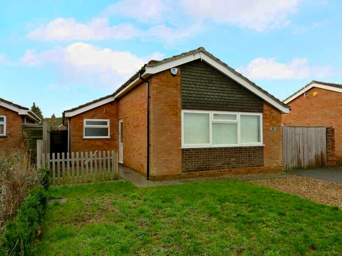 3 Bedroom Detached Bungalow To Rent In Woodcutters Way, Lakenheath, Brandon, IP27