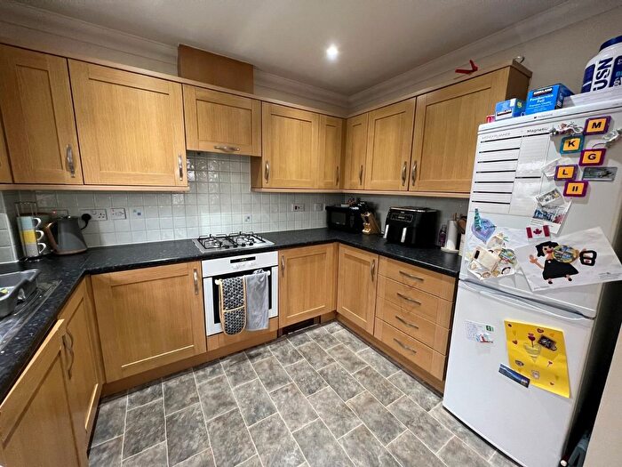2 Bedroom Flat To Rent In Water Lane, Totton, Southampton, SO40