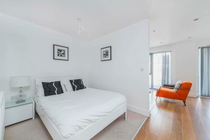 Studio To Rent In Christian Street, , Tower Hamlets, London, E1