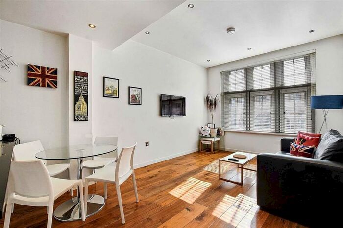2 Bedroom Flat To Rent In Berners Street, London, W1T