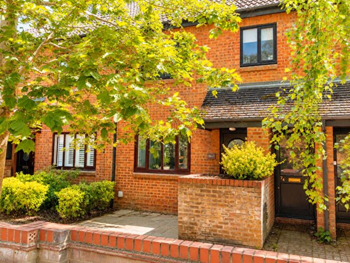 1 Bedroom Flat For Sale In Brackens Drive, Warley, Brentwood, CM14