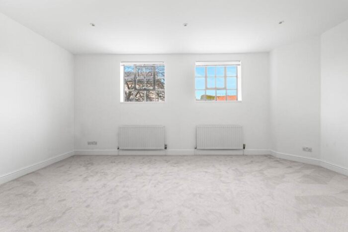 1 Bedroom Flat To Rent In Orleston Mews, Islington, N7