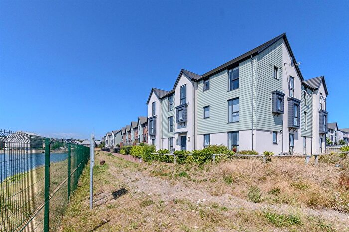 2 Bedroom Flat For Sale In Ffordd Wallace, Barry, CF63
