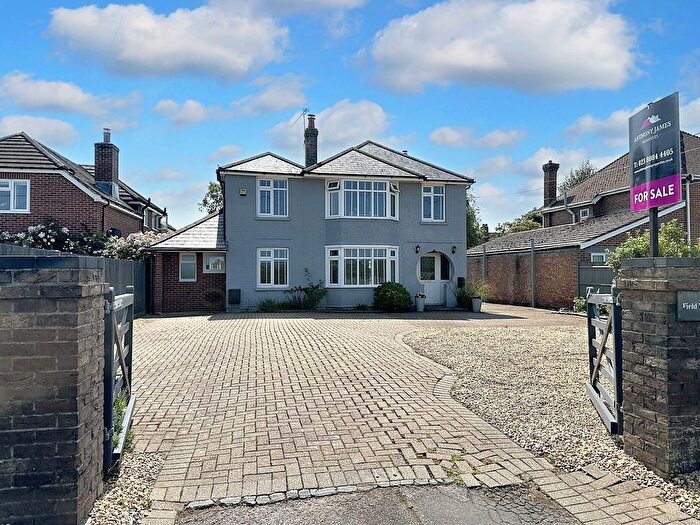 5 Bedroom Detached House For Sale In Blackfield Road, Fawley, SO45