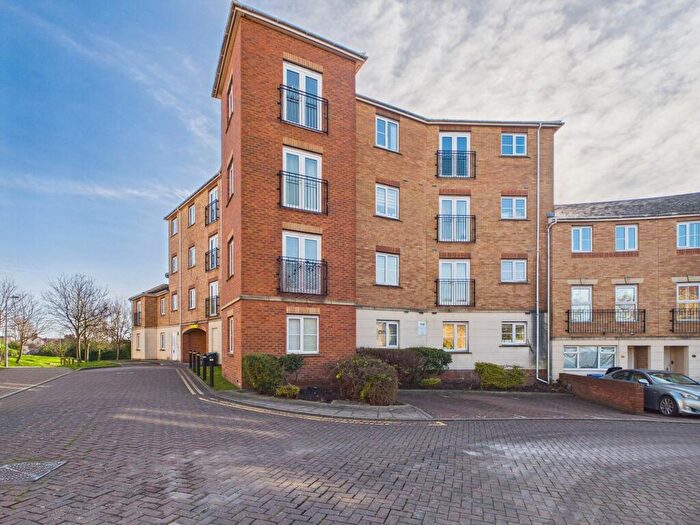 2 Bedroom Flat For Sale In Ulverston, Purfleet-On-Thames, RM19