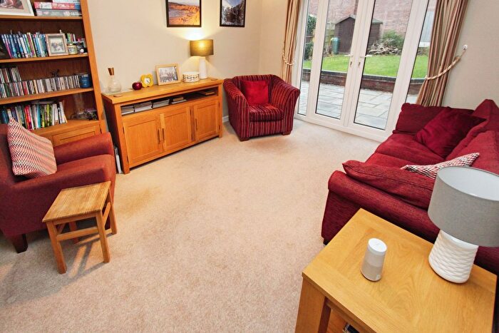 4 Bedroom Detached House For Sale In Gwenbrook Avenue, Beeston, Beeston, NG9