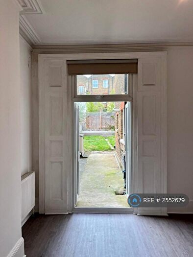 2 Bedroom Flat To Rent In Fairbridge Road, London, N19