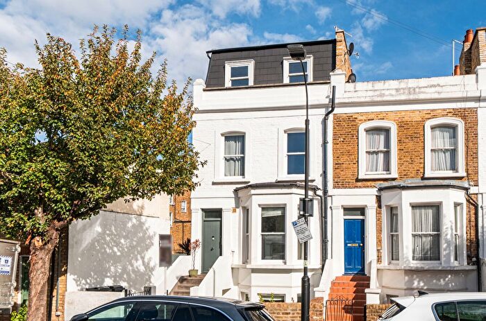 1 Bedroom Flat For Sale In St. Elmo Road, London, W12