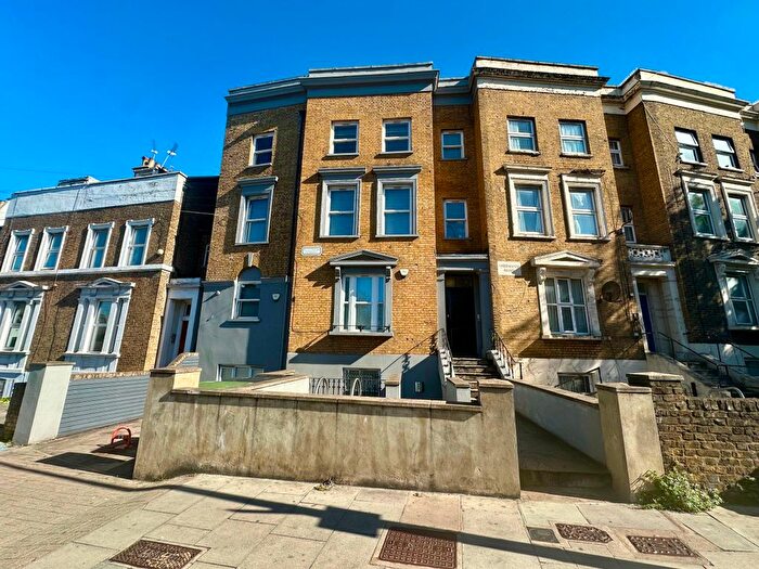 1 Bedroom Flat To Rent In Amersham Road, New Cross, SE14