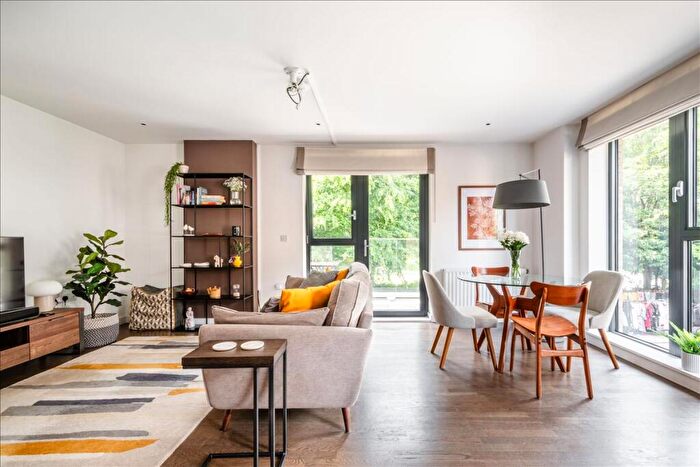 1 Bedroom Apartment For Sale In Gibbs Lane, Haggerston, E2