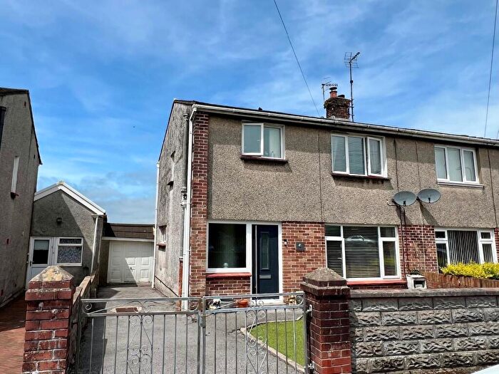 3 Bedroom Semi-Detached House For Sale In Vale View, Sarn, Bridgend County Borough, CF32