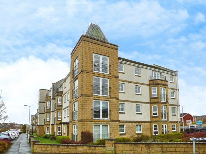 2 Bedroom Flat For Sale In Bittern Court, Dunfermline, KY11