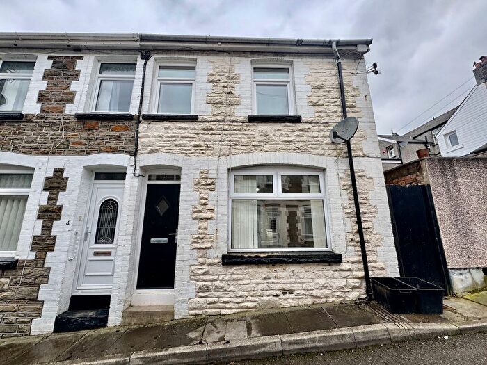 2 Bedroom End Of Terrace House To Rent In George Street, Abertillery, NP13