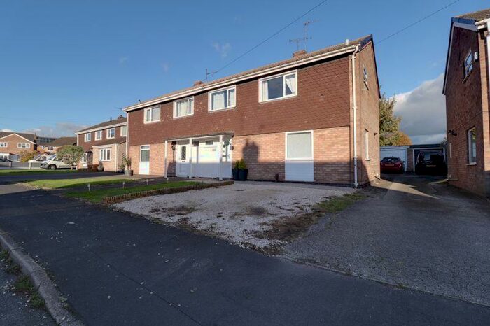 3 Bedroom Semi-Detached House To Rent In Taplin Close, Stafford, ST16