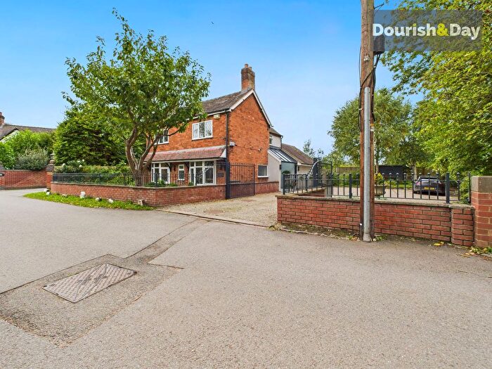 4 Bedroom Detached House For Sale In Boscomoor Lane, Penkridge, ST19