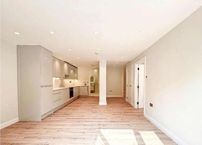 2 Bedroom Flat To Rent In Delmany Mansions, - Camden Road, London, N7