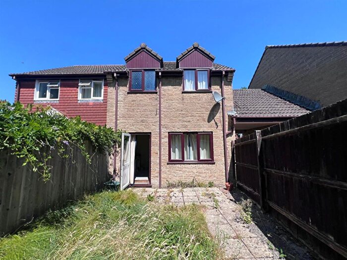 2 Bedroom Property For Sale In Orchard Mews, Wyke, Gillingham, SP8