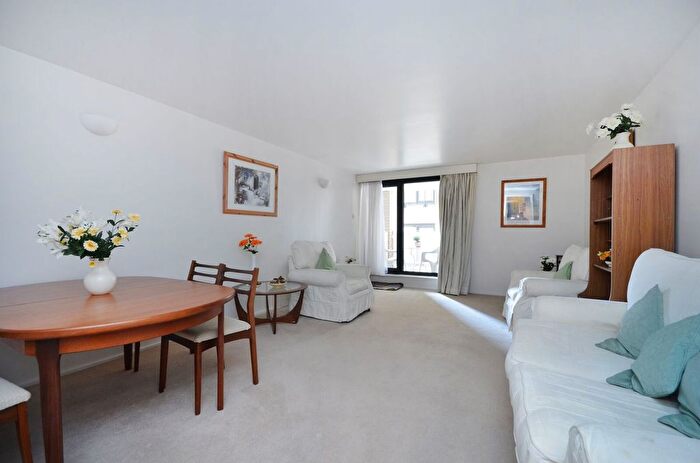 1 Bedroom Flat To Rent In Cromwell Road, South Kensington, London, SW7