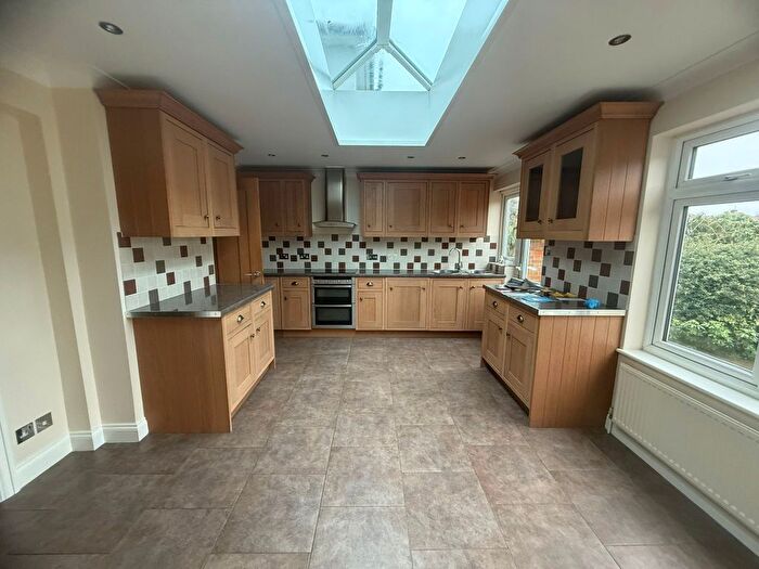 3 Bedroom End Terrace House To Rent In Clarendon Road, Cheshunt, EN8