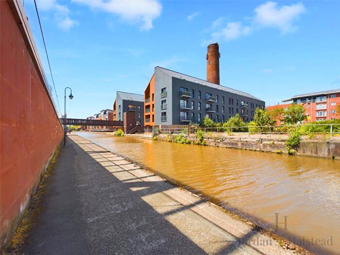 2 Bedroom Apartment For Sale In Robinson Way, Chester, Cheshire, CH1
