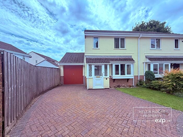 3 Bedroom Semi-Detached House For Sale In Delamore Close, Ivybridge, Devon, PL21