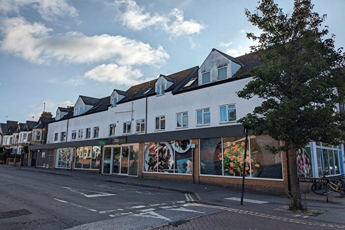 3 Bedroom Flat To Rent In Cowley Road, Oxford, OX4