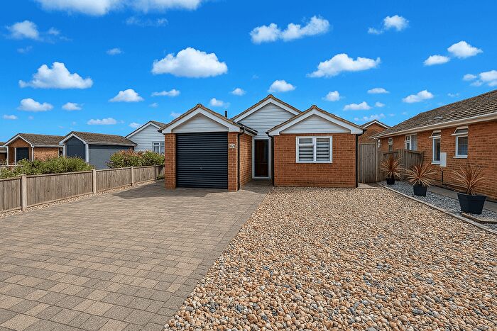 3 Bedroom Detached Bungalow For Sale In Windward Way, Lowestoft, NR33