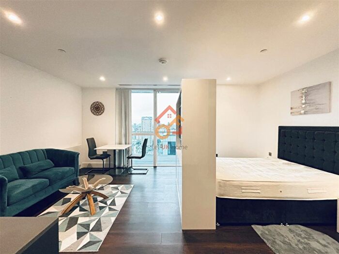 Studio To Rent In Maine Tower, Harbour Way, London, E14