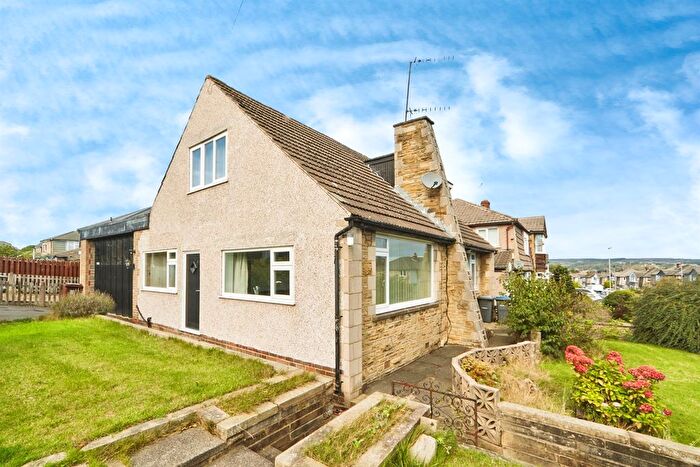 3 Bedroom Detached House For Sale In Woodside View, Bingley, BD16