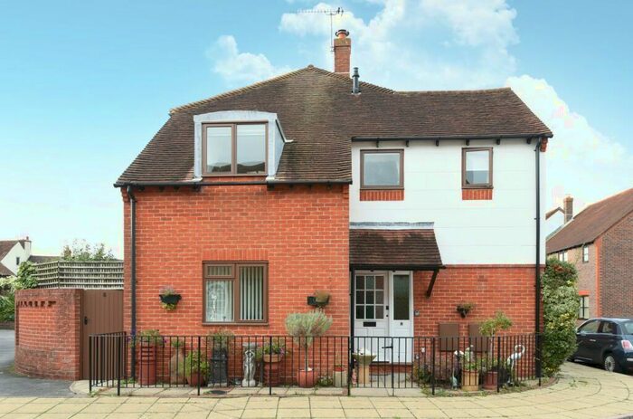 2 Bedroom End Of Terrace House To Rent In Pelham Terrace, Emsworth, PO10
