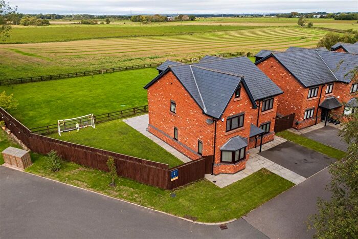 5 Bedroom Detached House For Sale In Brickfield Close, Lydiate, Liverpool, L31