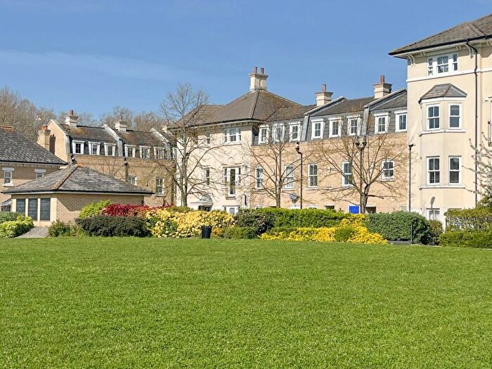 2 Bedroom Apartment For Sale In St. Matthew's Gardens, Cambridge, CB1