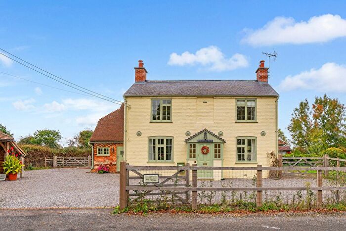 4 Bedroom Detached House For Sale In Church Lane, Reading, RG7