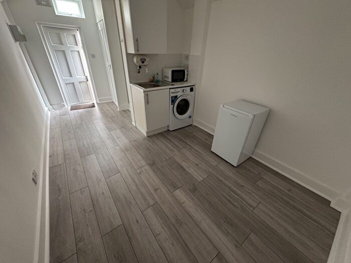 1 Bedroom Studio To Rent In Tudor Drive, Morden, Surrey, SM4