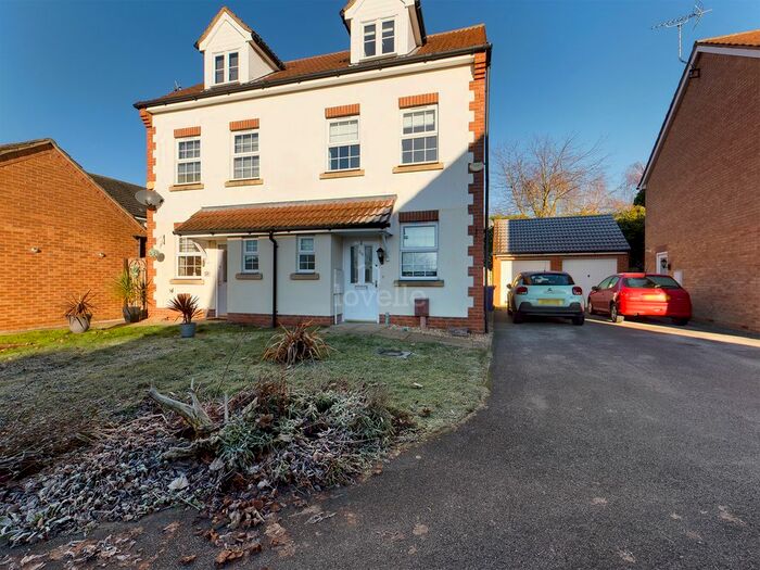 3 Bedroom Semi-Detached House To Rent In Nursery Vale, Morton, DN21