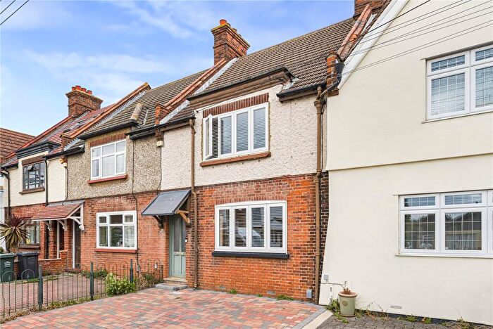 3 Bedroom Terraced House For Sale In Tredegar Road, Wilmington, Kent, DA2