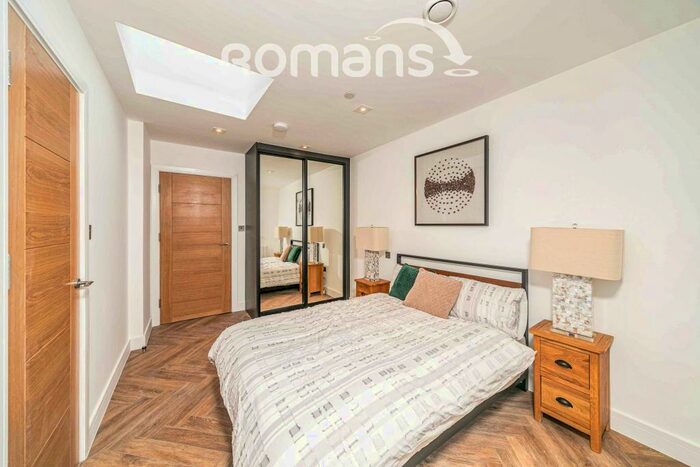 2 Bedroom Apartment To Rent In Market Place, Reading, RG1