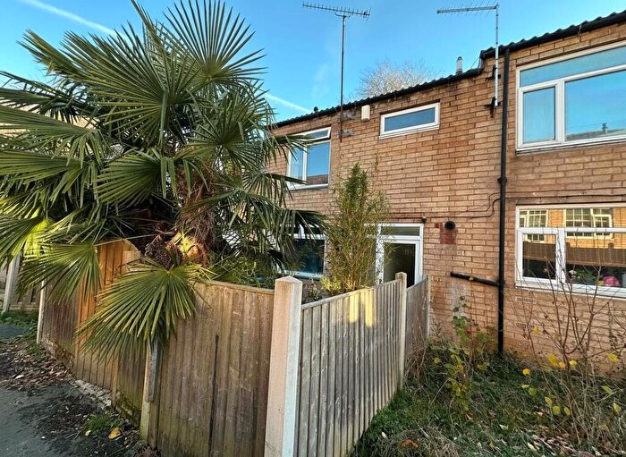 3 Bedroom Terraced House For Sale In Shortbrook Close, Westfield, S20