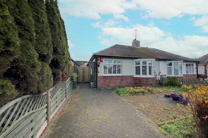 2 Bedroom Bungalow To Rent In Green Square, Whitley Bay, Tyne And Wear, NE25