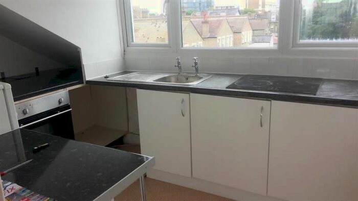 Studio To Rent In Studio Flat, St James Road, Croydon, CR0