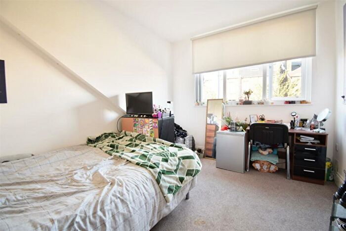 6 Bedroom Terraced House To Rent In Moorgate Avenue, Sheffield, S10