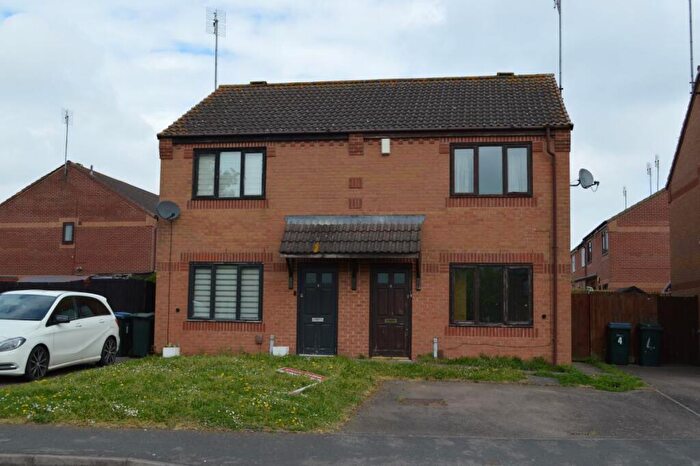 3 Bedroom Semi-Detached House For Sale In Joe Obrien Close, Coventry, West Midlands, CV3